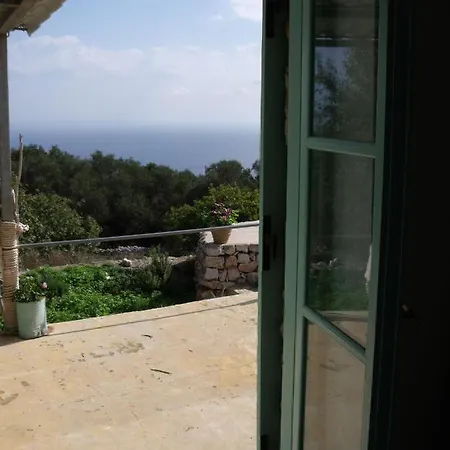 Holiday home Quaint Greek Cottage, Rural Setting, Great Views. *